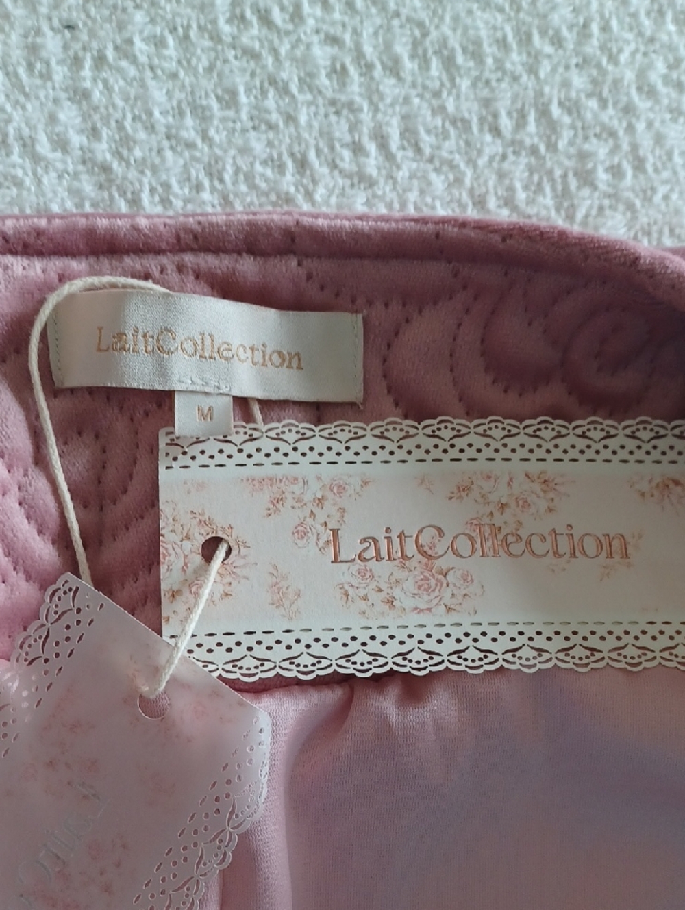 NWT ** Lait Collection Pink Velvet Quilted Jacket by American Heiress ** Size M - Picture 10 of 10